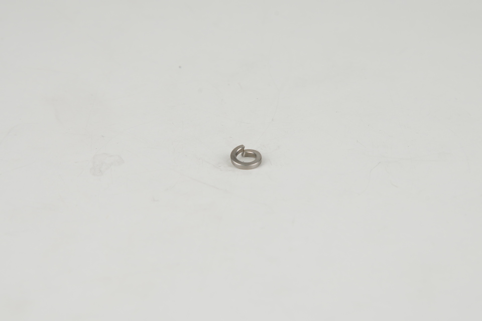 Пружинящее кольцо 5 A2 DIN7980